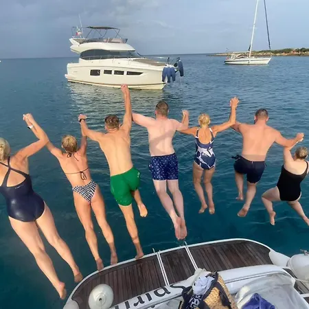 Hotel Speed Boats To Rent By Day *